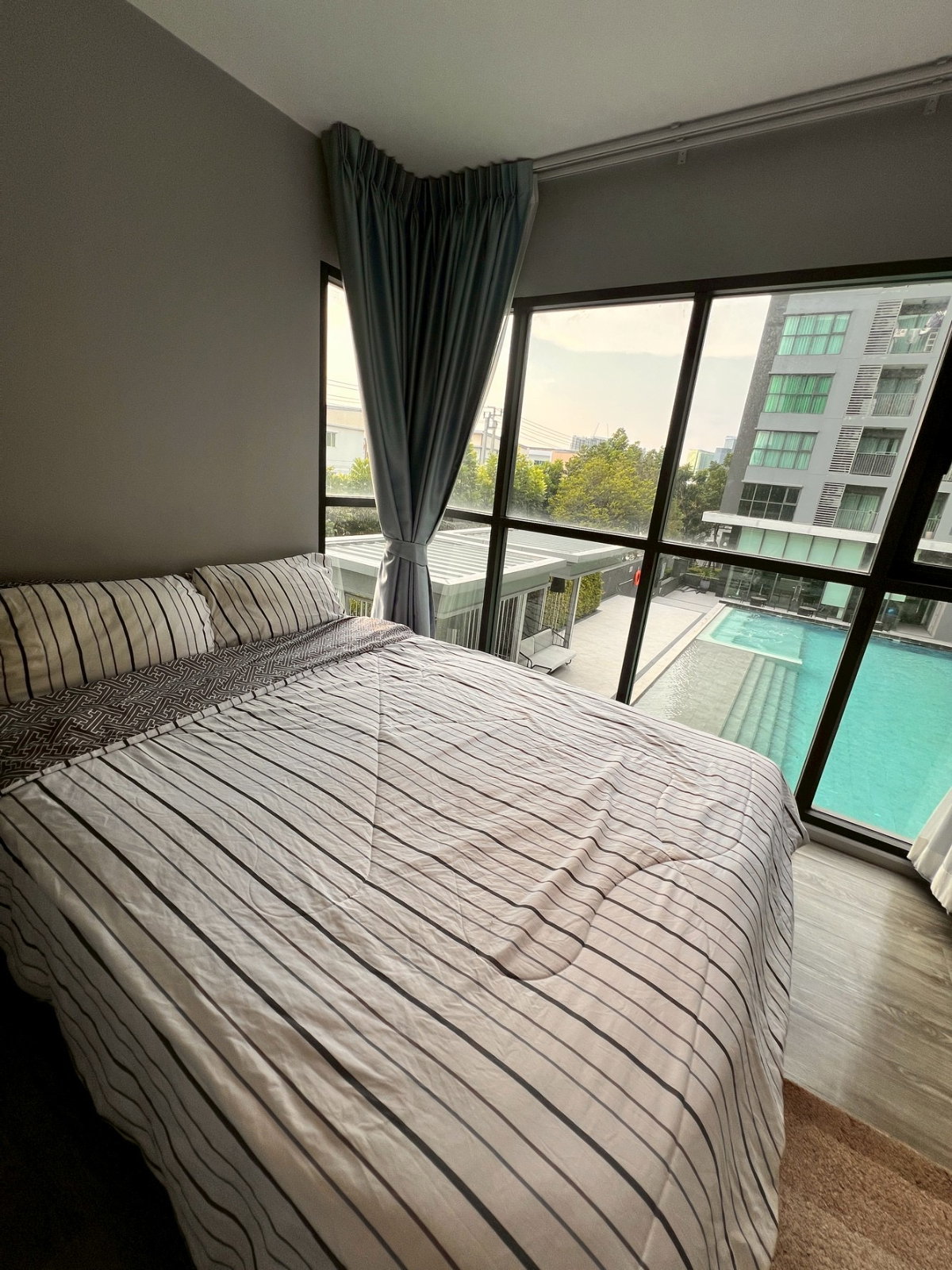ให้เช่า เอสเพน คอนโด ลาซาล Aspen Condo LaSalle สวย กว้าง ใหม่ เฟอร์ไฟฟ้าครบ มีเครื่องซักผ้า วิวสระ