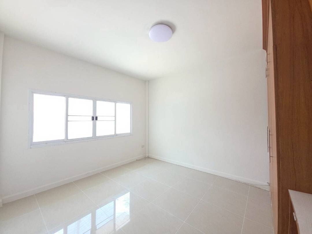 รูป ขายบ้านเดี่ยวรีโนเวทใหม่ ม.ไม้งาม เลี่ยงหนองมน ห้วยกะปิ ชลบุรี - รูปที่ 10/16