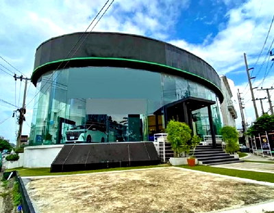 เช่าสำนักงาน ถนนสังคมสงเคราะห์ : ให้เช่าโชว์รูม พร้อมศูนย์บริการ / Prime location / ติดถนนเหม่งจ๋าย ประชาอุทิศ / ใกล้ เลียบทางด่วนรามอินทรา / เหมาะเป็น Showroom รถ / ไม่มีค่าเซ้ง