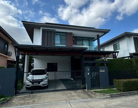 ขายบ้านเดี่ยว : ขายด่วน ถูกที่สุด บ้านเดี่ยว2ชั้น หมู่บ้านมัณฑนา อ่อนนุช วงแหวน4 เนื้อที่ดิน 52.20 ตร.วา เดินทางสะดวก ใกล้ เมกา บางนา สนามบินสุวรรณภูมิ