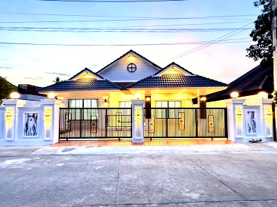 ขายบ้านเดี่ยว : ขายบ้านเดี่ยวหลังใหญ่สวยหรู พื้นที่เยอะ 4 ห้องนอน แหลมฉบัง ศรีราช