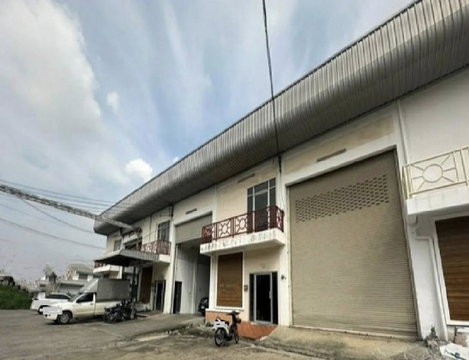 ให้เช่าโกดัง โรงงาน พร้อมสำนักงาน / ซอยยิ่งเจริญ / บางปลา บางพลี / โกดัง 2 ชั้น พื้นที่ใช้สอย 600 ตารางเมตร ทำเลดี รถใหญ่ รถเทรลเลอร์ เข้าออกได้