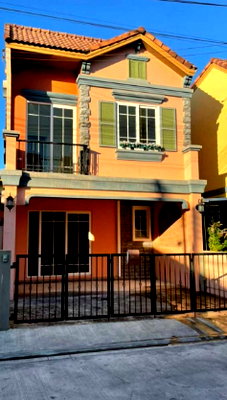 ขายบ้านแฝด : ขายบ้านแฝด ม.โกลเด้นท์ทาวน์ เก้ากิโล ศรีราชา