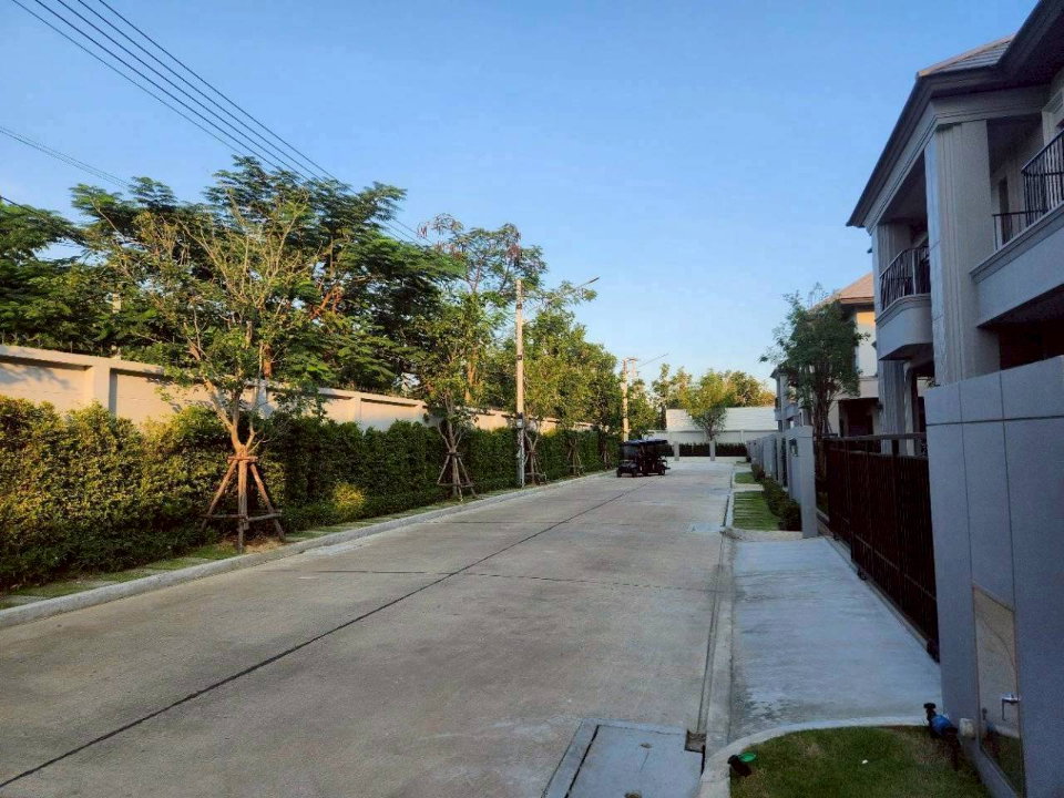 รูป บ้านเดี่ยวหรู 4นอน 5น้ำ 3จอดรถ บางกอก บูเลอวาร์ด ติวานนท์-รังสิต - รูปที่ 13/36