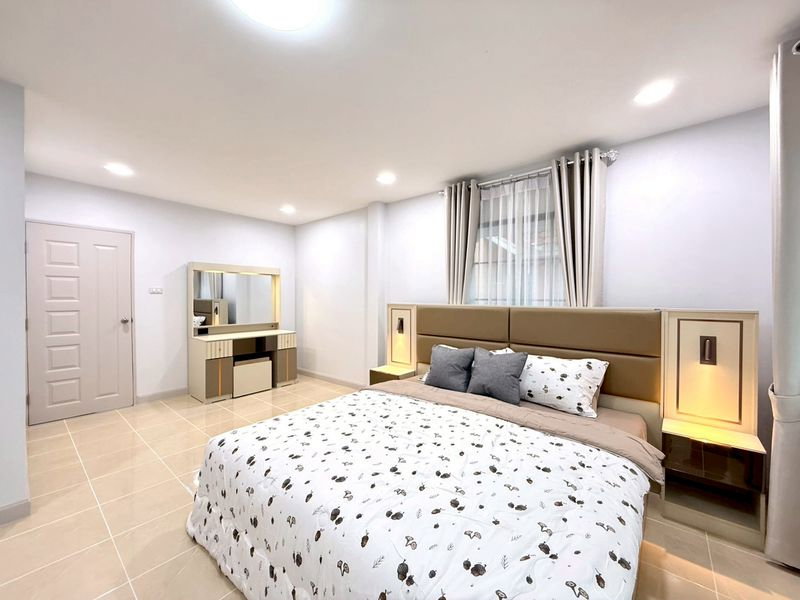 รูป ขายบ้านแฝดสวยหรูสไตล์ทัสคานี หนองยายบู่ ศรีราชา - รูปที่ 17/20