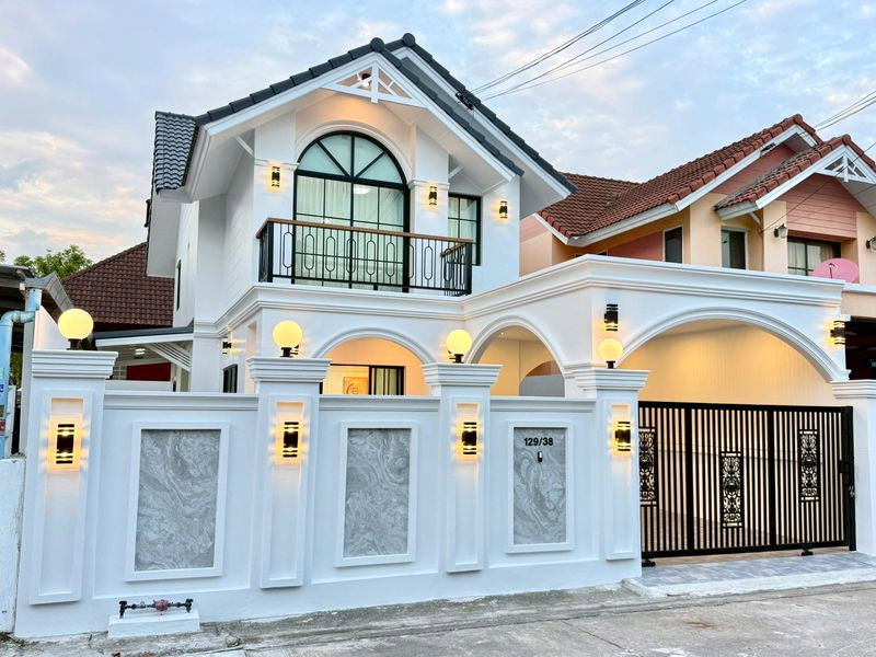 รูป ขายบ้านแฝดสวยหรูสไตล์ทัสคานี หนองยายบู่ ศรีราชา - รูปที่ 1/20