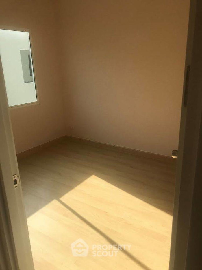 รูป บ้านเช่า 3 ห้องนอน พร้อมสัตว์เลี้ยง เดอะ วิลเลจ บางนา กม.10 (ID 2893384) - รูปที่ 8/10