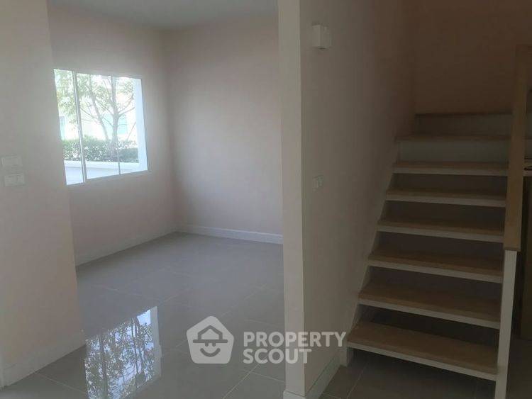 รูป บ้านเช่า 3 ห้องนอน พร้อมสัตว์เลี้ยง เดอะ วิลเลจ บางนา กม.10 (ID 2893384) - รูปที่ 2/10