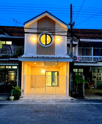 Townhouses for sale Thanyaburi Pathumthani : For Sale Townhouse/Townhome  , Baan Yu Charoen 1 , wide frontage , newly renovated , Bueng Yitho , Thanyaburi , Pathum Thani , CX-154644 ✅ Live chat with us ADD LINE @connexproperty ✅