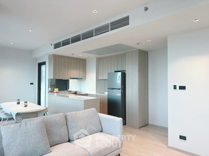 High-Floor 2-BR 71 Sqm Reference Sathorn-Wongwian Yai, 100m to BTS Wongwian Yai (ID 2911308)