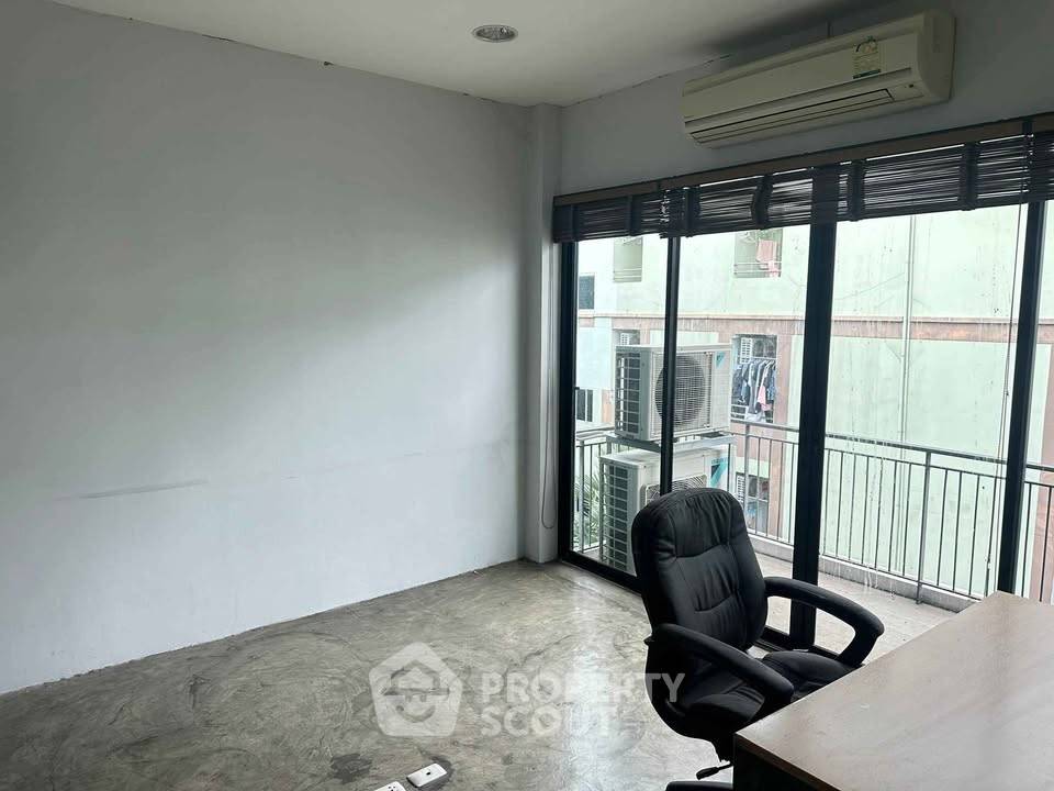 รูป คอนโด 10 ห้องนอน Clover Ladprao 83 ขนาด 700 ตร.ม. เขตวังทองหลาง 📍 (ID 2911359) - รูปที่ 24/27