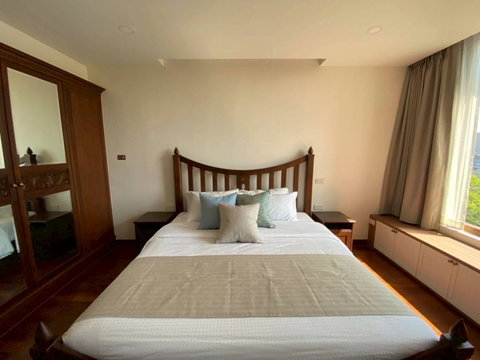 LTH15445 – Spacious Condo for Rent Ploenchit | City Lifestyle Best Value | Near BTS Ploenchit | 75,000 THB 