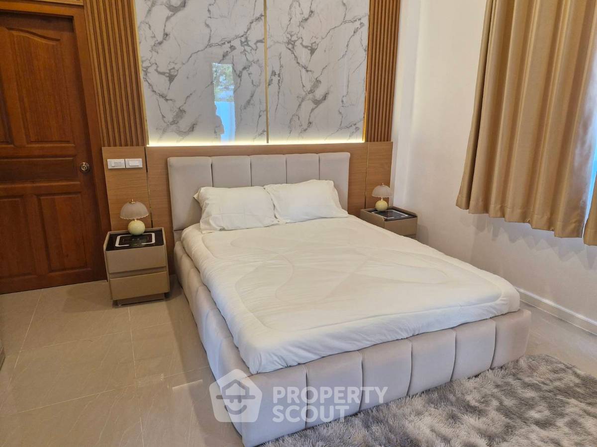 picture Pet-Friendly 4-BR Pool Villa In Pool Villa Bang Lamung, Pong (ID 2912910) - 11/18