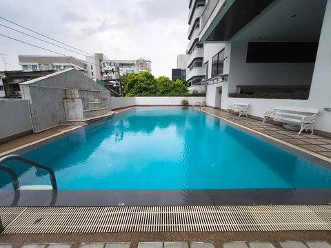 A036248 W 8 Thonglor 25