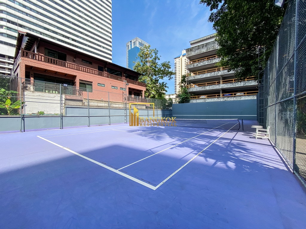รูป Renovated 3 Bedroom Apartment in Sukhumvit 19 - BR0838AP - รูปที่ 26/30