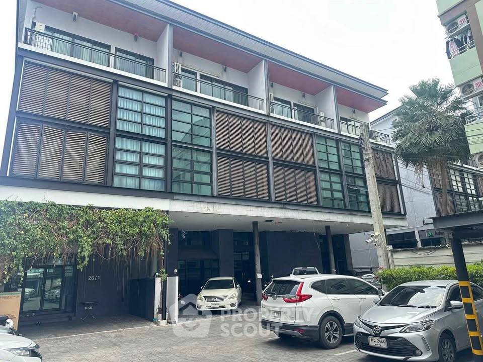รูป คอนโด 10 ห้องนอน Clover Ladprao 83 ขนาด 700 ตร.ม. เขตวังทองหลาง 📍 (ID 2911359) - รูปที่ 4/27