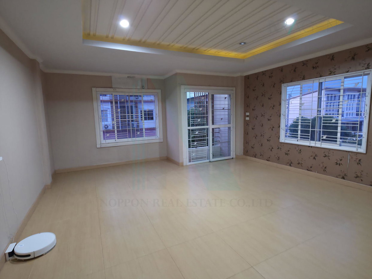 รูป ขายทาวน์เฮาส์ โครงการ รัชธานี 10 3 ชั้น 3 ห้องนอน 4 ห้องน้ำ - รูปที่ 5/8