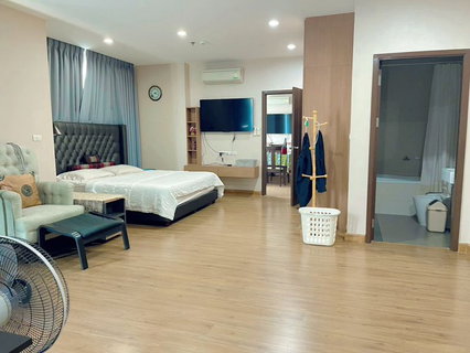 Luxury penthouse for sale at The Sky Sriracha. Beautiful view, right in the heart of the city.