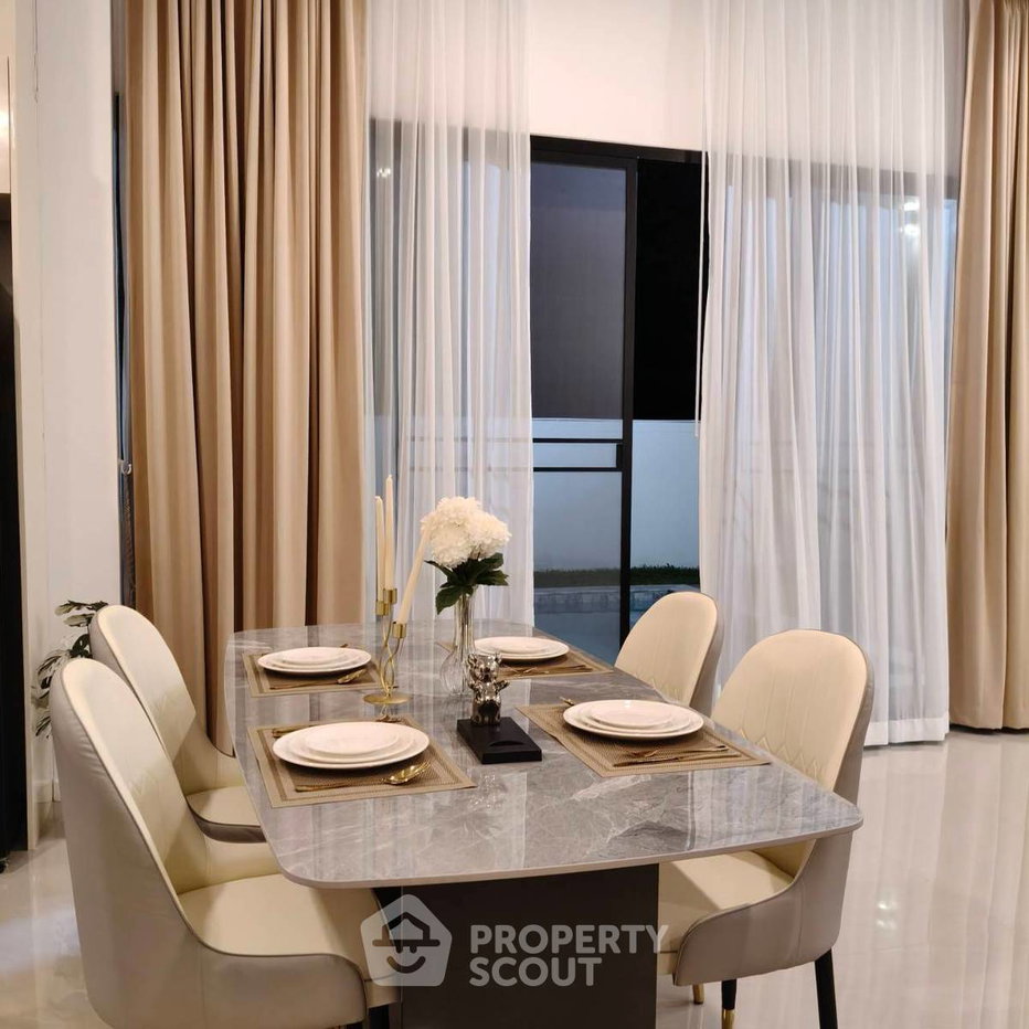 picture Pet-Friendly 4-BR Pool Villa In Pool Villa Bang Lamung, Pong (ID 2912910) - 12/18