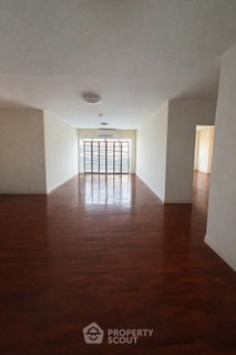 3-BR 126 Sqm Condo At Paholyothin Park Near BTS Saphan Khwai (ID 2912642)