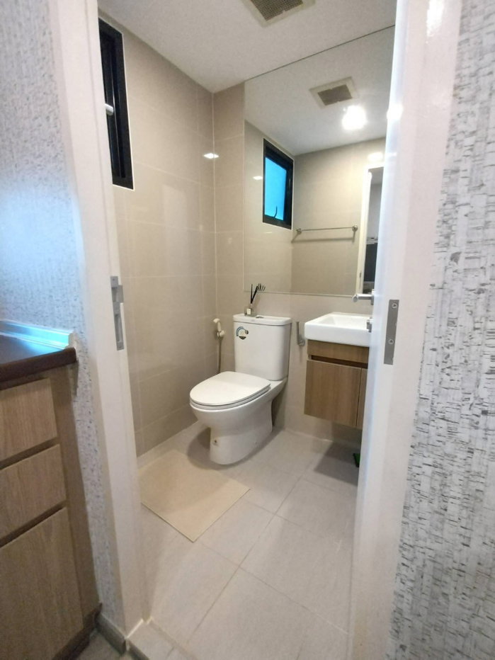 picture Brown Condo phaholyothin             67 - 14/15