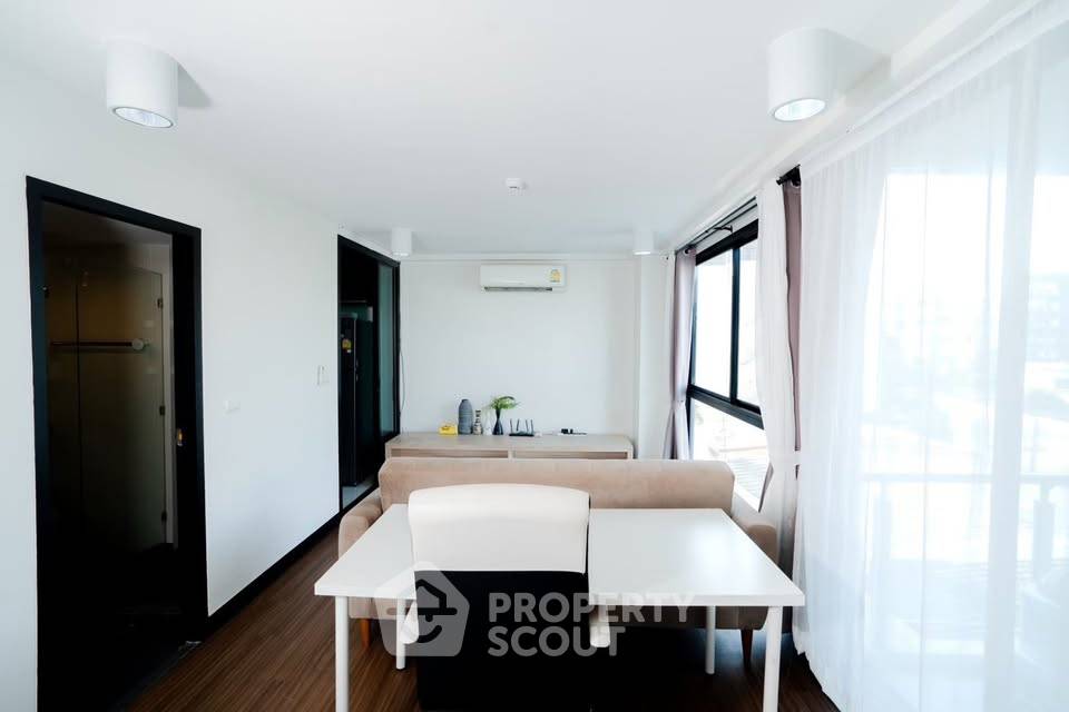 picture 2-BR Condo In Chateau In Town Ratchada 20-2, MRT Sutthisan (ID 2912751) - 6/16