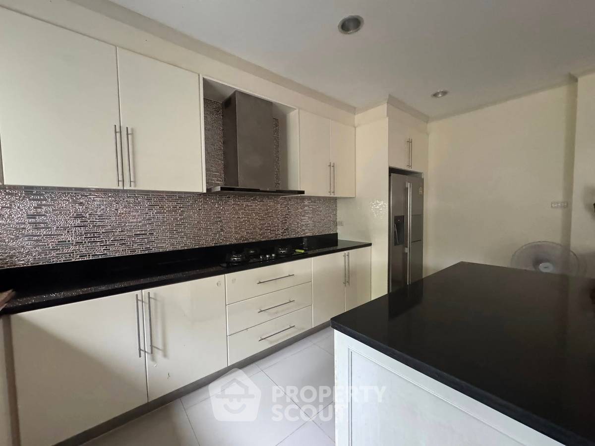 รูป บ้านเช่า 4 ห้องนอน ศูนย์กลางพาร์ควิลเลจ อีสต์พัทยา (ID 2137973) - รูปที่ 3/14