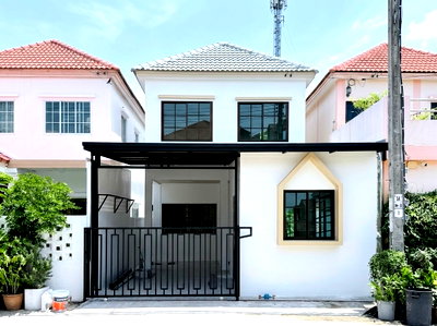 ขายบ้านเดี่ยว : ขายบ้านเดี่ยว2ชั้น ทำเลทอง หมู่บ้านอมรทรัพย์ เลียบวารี 25 โคกแฝด หนองจอก รีโนเวทใหม่พร้อมอยู่ คู้ขวา
