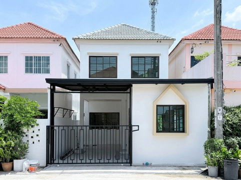 ขายบ้านเดี่ยว2ชั้น ทำเลทอง หมู่บ้านอมรทรัพย์ เลียบวารี 25 โคกแฝด หนองจอก รีโนเวทใหม่พร้อมอยู่ คู้ขวา