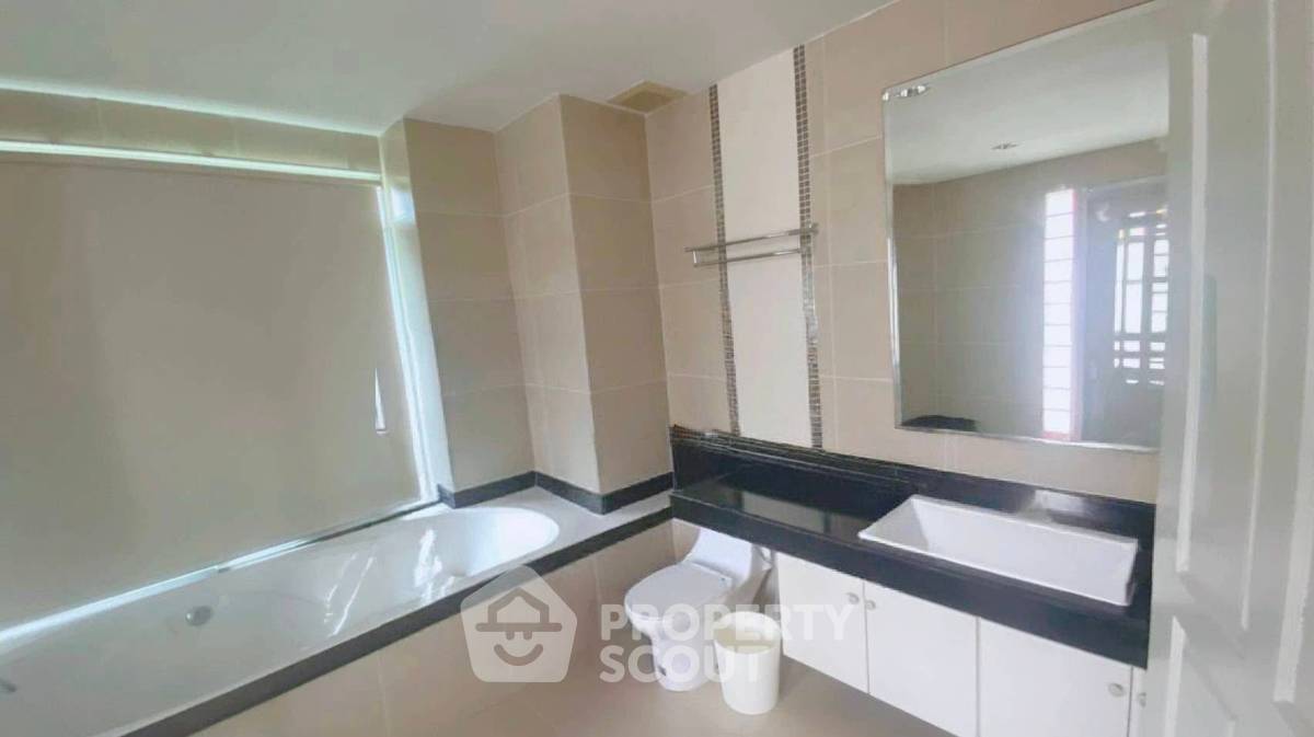 รูป บ้านเช่า 4 ห้องนอน ศูนย์กลางพาร์ควิลเลจ อีสต์พัทยา (ID 2137973) - รูปที่ 12/14