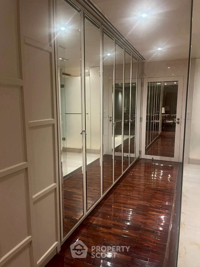 รูป คอนโด 2 ห้องนอน ชั้นสูง 18 267 ตร.ม. Nusa State Tower คอนโดมิเนียม ใกล้ BTS สะพานตากสิน 400 ม. (ID 2915005) - รูปที่ 4/15
