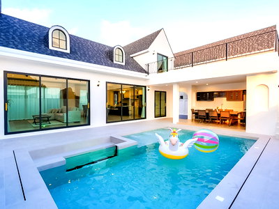 Houses for sale Khao Chi Chan : 5 Bedroom Pool Villa for Sale Near Khao Chi Chan