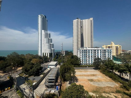 คอนโด 2 ชั้น (Duplex) สไตล์ลอฟท์ใกล้ชายหาดวงศ์อมาตย์ 3ห้องนอน 3ห้องน้ำ ขายเพียง 3.59ล้าน