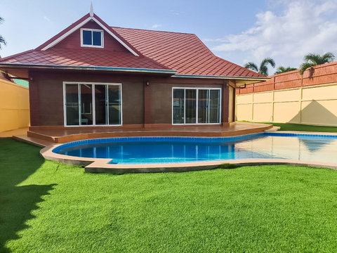 5 Bedroom Pool Villa for Rent Jomtien Chaiyapruek