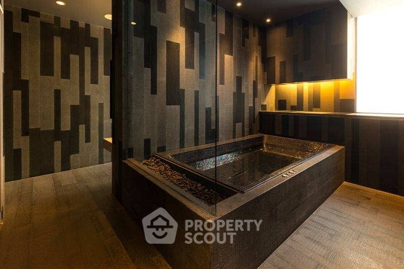 picture 200m From BTS Nana | 1-BR Hyde Sukhumvit 13 For Sale (ID 2914931) - 4/5