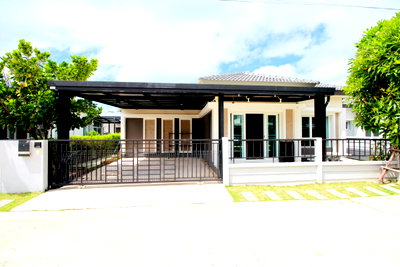 บ้านเดี่ยว รร.อัสสัมชัญระยอง : ขายบ้านเดี่ยว อภิทาวน์ APITOWN ใกล้หาดสุชาดาและร.พ กรุงเทพ 1.6 กม. เนินพระ ระยอง
