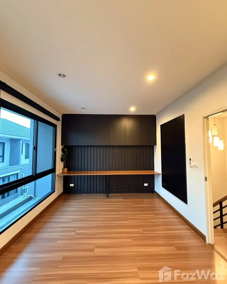 รูป ทาวน์โฮม 3 ชั้น หลังมุม พื้นที่ใหญ่ พร้อมเข้าอยู่ 6288845 - รูปที่ 13/21