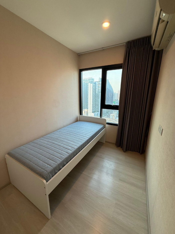 picture  Life                           Asoke - 5/9