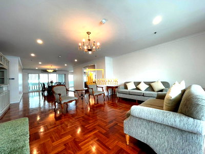 Apartment building for rent Srinakharinwirot University Prasanmit Campus : Very Spacious 4 Bedroom Pet Friendly Apartment in Sukhumvit - BR0505AP