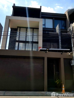 บ้านเดี่ยวให้เช่า : บ้านเดี่ยวให้เช่า 3 ห้องนอน ในโครงการ เอเทรีย อารีย์-อินทามระ 1685204