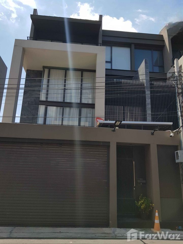 Houses for rent : 3 Bedroom House for rent at ATRIA Aree-Inthamara 1685204