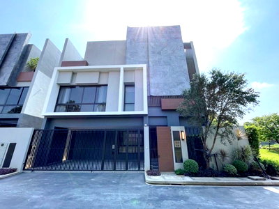 บ้านเดี่ยวให้เช่า : บูก้าน กรุงเทพกรีฑา 4 นอน 5 น้ำ 430 ตร.ม. บ้านหัวมุม ลิฟท์ส่วนตัว