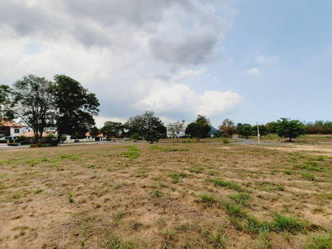 Land for sale on Phoenix Golf course
