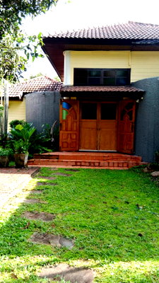 Houses for sale : B0094 For Sale/Purchase: House in Pattaya, Pattaya Country Club. Beautiful and comfortable house at a low price. Interested? Line: @951qfbfi
