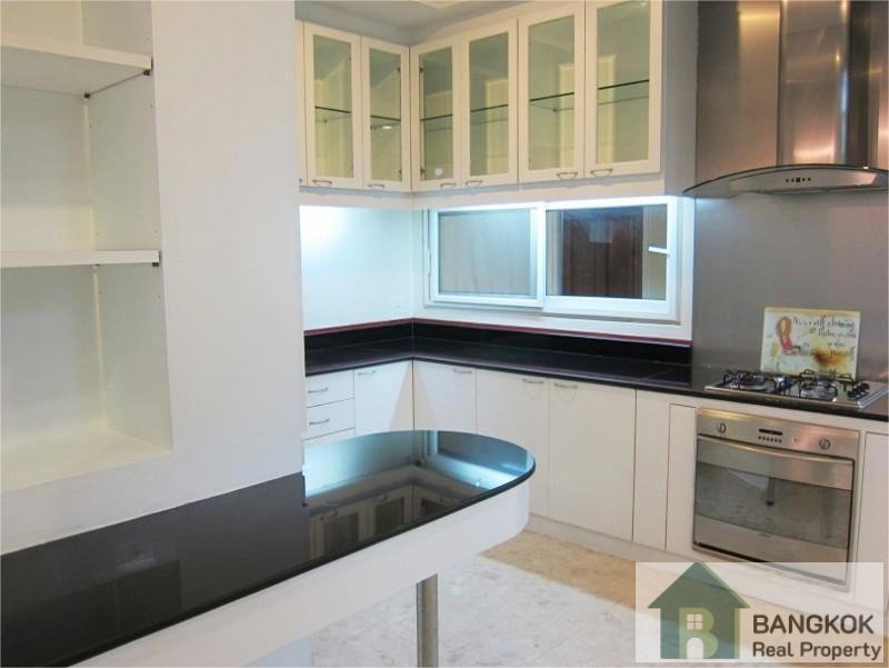 picture Nantawan Srinakarin Village | Elegant Detached 4 Bed House - 14/25