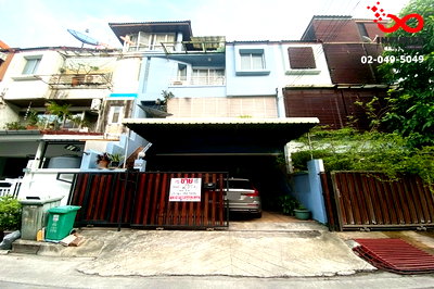 ขายทาวน์โฮม : ขายทาวน์เฮ้าส์ 4 ชั้น 29 ตรว. บ้านสินธานี ซอยลาดพร้าว 80 - รัชดา 