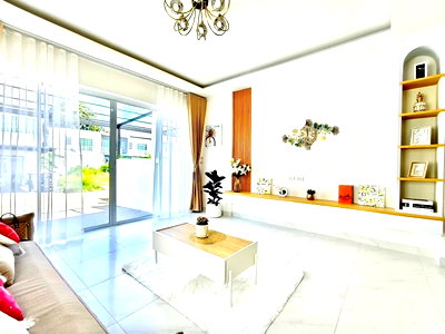 ทาวน์โฮม ถนนพรประภานิมิต : Townhome for Sale East Pattaya Fully Furnished