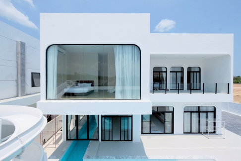 5 Bedroom Pool Villa for Sale Bang Saray Pattaya