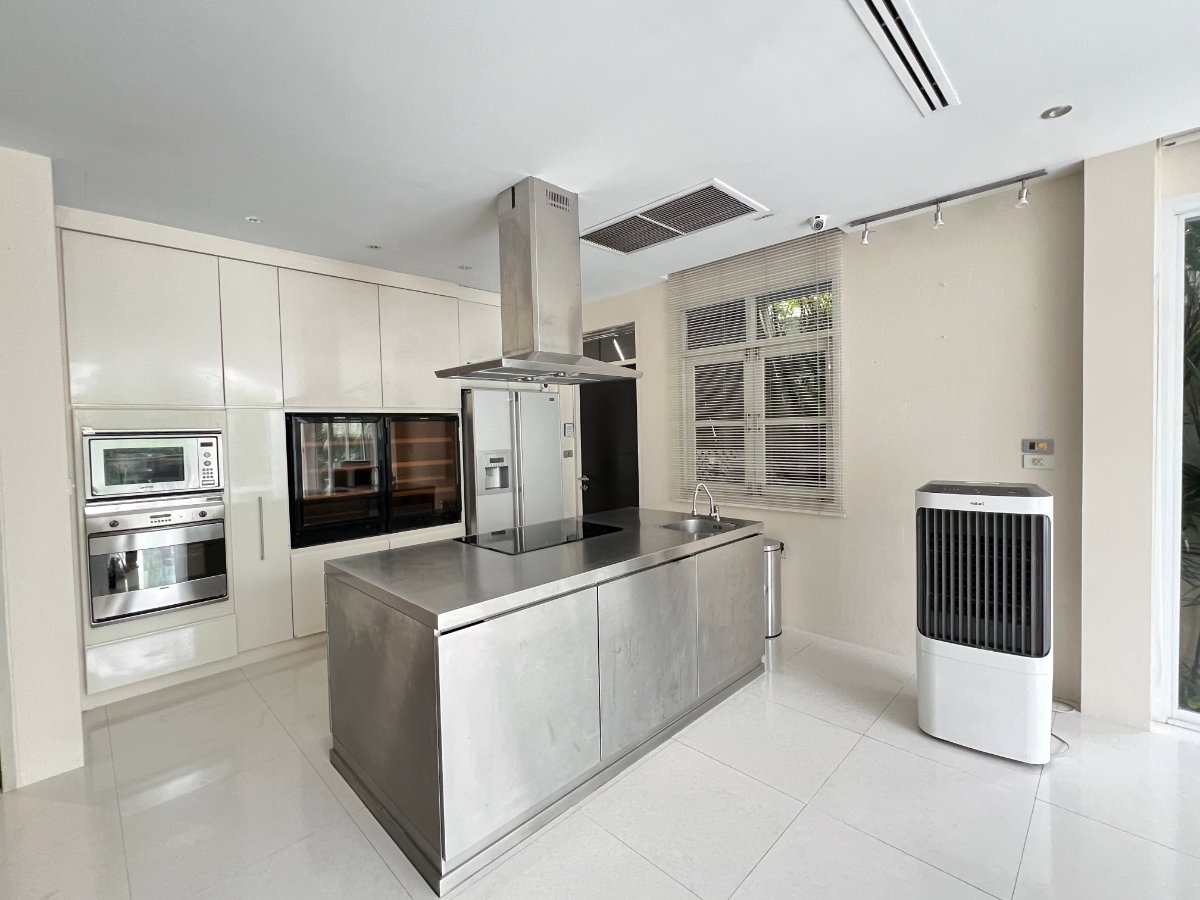 รูป 🏡✨ ให้เช่าบ้านเดี่ยวหรู 2 ชั้น — หมู่บ้านโกลเด้น-นครา อ่อนนุช 65 Fully Furnished บ้านหลังใหญ่ บรรยากาศดี พร้อมเข้าอยู่  - รูปที่ 11/16
