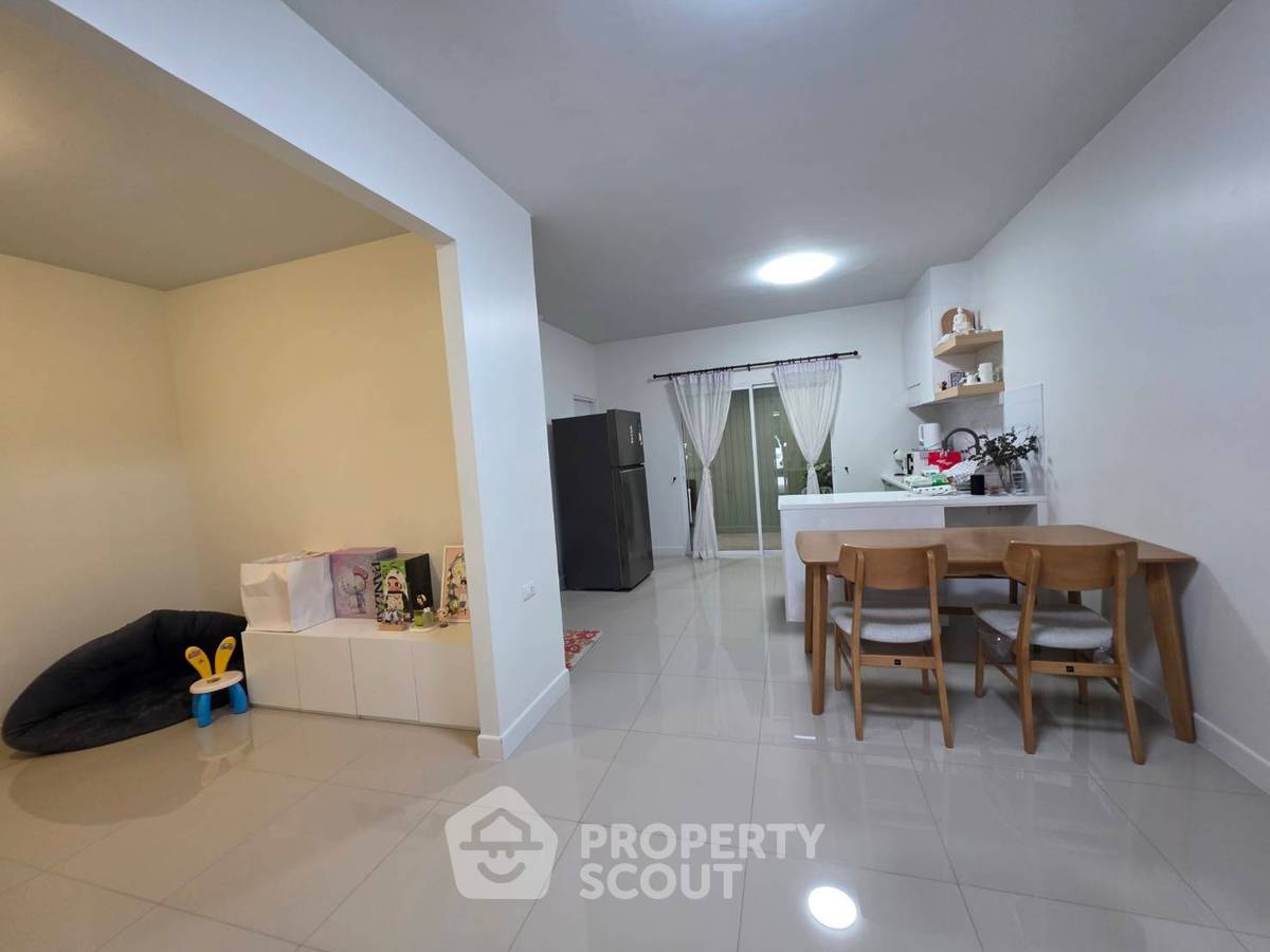 รูป ทาวน์เฮ้าส์ 3 ห้องนอน ขาย The Colors บางนา-วงแหวน บางพลียาย (ID 2889541) - รูปที่ 2/17